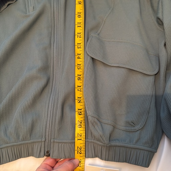 Lululemon Adaptable Fit Full-Zip Jacket, Size 12 - Picture 11 of 13